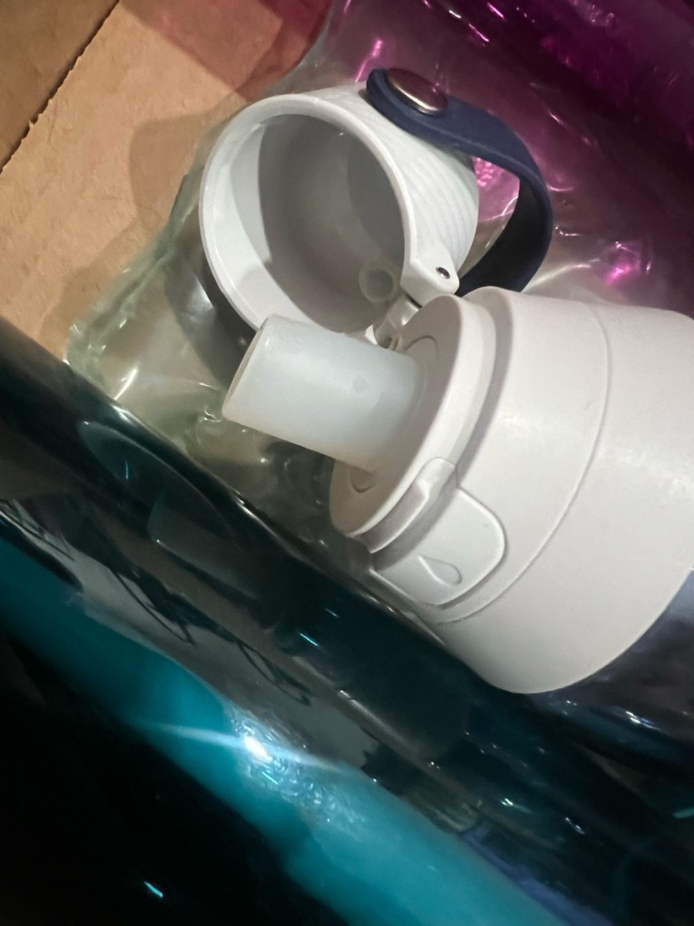 4 Brita Water Bottles - Picture 5 of 8